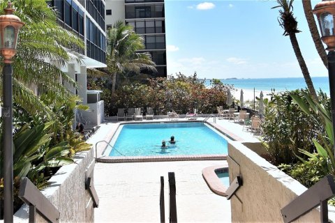 Condominio en alquiler en Madeira Beach, Florida, 2 dormitorios, 102.19 m2 № 1850226 - foto 14