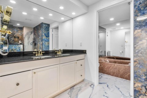 Condo in Delray Beach, Florida, 2 bedrooms  № 2251629 - photo 21