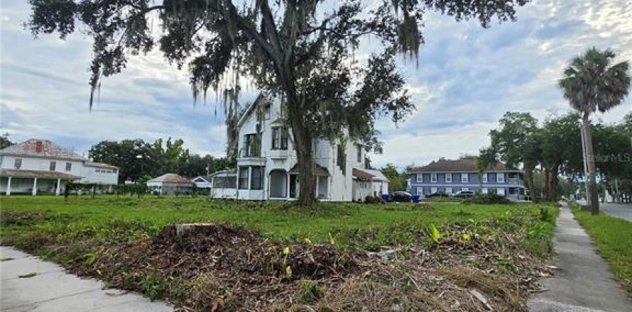Villa ou maison à Kissimmee, Floride 4 chambres, 386.1 m2 № 2398457