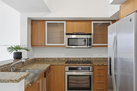 Condominio en alquiler en Coral Gables, Florida, 1 dormitorio, 67.63 m2 № 1882657 - foto 12