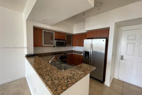 Condominio en alquiler en Coral Gables, Florida, 1 dormitorio, 67.63 m2 № 1882657 - foto 8