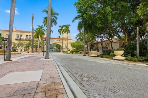 Condominio en alquiler en Coral Gables, Florida, 1 dormitorio, 67.63 m2 № 1882657 - foto 25