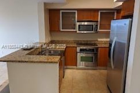 Condominio en alquiler en Coral Gables, Florida, 1 dormitorio, 67.63 m2 № 1882657 - foto 11