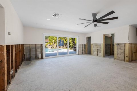 Villa ou maison à vendre à Saint Petersburg, Floride: 2 chambres, 104.52 m2 № 1662572 - photo 13
