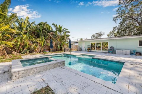 Villa ou maison à vendre à Saint Petersburg, Floride: 2 chambres, 104.52 m2 № 1662572 - photo 5