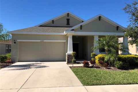 Casa en alquiler en Wesley Chapel, Florida, 4 dormitorios, 172.52 m2 № 1918358 - foto 1