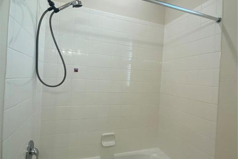 Casa en alquiler en Wesley Chapel, Florida, 4 dormitorios, 172.52 m2 № 1918358 - foto 23