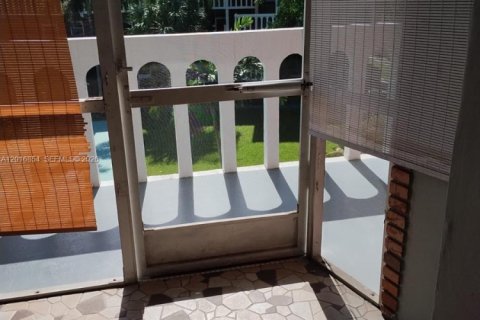 Copropriété à louer à Hallandale Beach, Floride: 1 chambre, 68.38 m2 № 2247500 - photo 30
