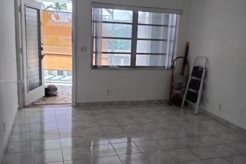 Copropriété à louer à Hallandale Beach, Floride: 1 chambre, 68.38 m2 № 2247500 - photo 24