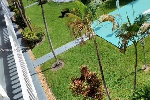 Copropriété à louer à Hallandale Beach, Floride: 1 chambre, 68.38 m2 № 2247500 - photo 5
