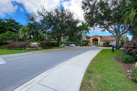 Casa en venta en Boynton Beach, Florida, 4 dormitorios, 245.26 m2 № 1071302 - foto 1