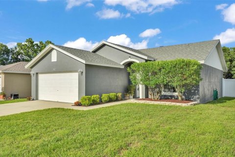 House in Winter Haven, Florida 3 bedrooms, 121.14 sq.m. № 1687522 - photo 2