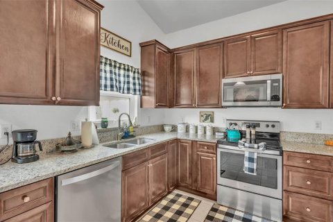 House in Winter Haven, Florida 3 bedrooms, 121.14 sq.m. № 1687522 - photo 15