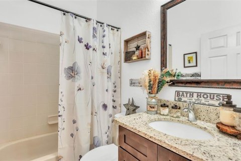 House in Winter Haven, Florida 3 bedrooms, 121.14 sq.m. № 1687522 - photo 25