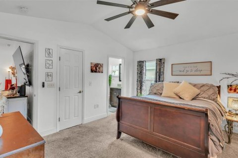 House in Winter Haven, Florida 3 bedrooms, 121.14 sq.m. № 1687522 - photo 19