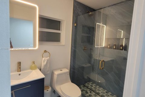 Villa ou maison à louer à Miami, Floride: 4 chambres, 311.22 m2 № 2002553 - photo 23