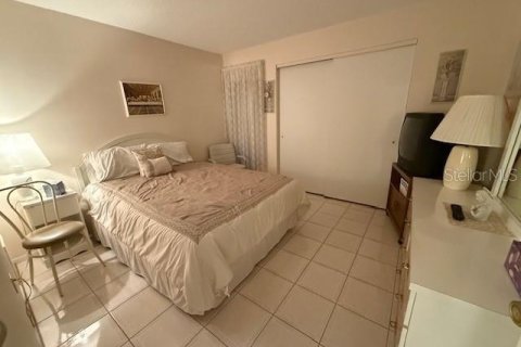 Condo in Sarasota, Florida, 2 bedrooms  № 1717841 - photo 18