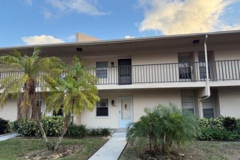 Condo in Sarasota, Florida, 2 bedrooms  № 1717841 - photo 1