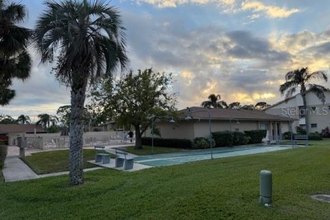 Condo in Sarasota, Florida, 2 bedrooms  № 1717841 - photo 21