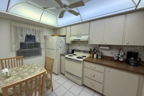 Condo in Sarasota, Florida, 2 bedrooms  № 1717841 - photo 4