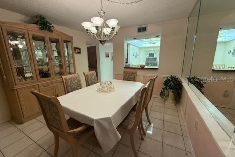 Condo in Sarasota, Florida, 2 bedrooms  № 1717841 - photo 6