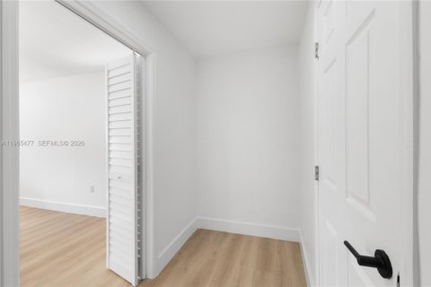 Casa en alquiler en Hollywood, Florida, 2 dormitorios, 159.7 m2 № 2029581 - foto 14