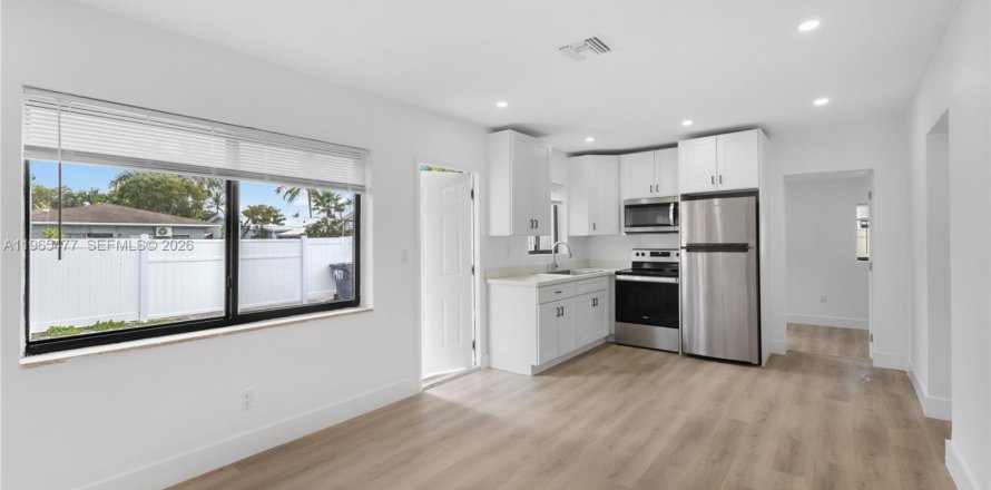 Casa en Hollywood, Florida 2 dormitorios, 159.7 m2 № 2029581