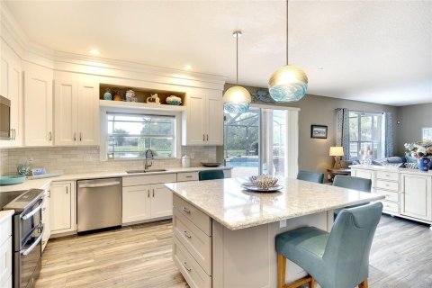 House in Bradenton, Florida 4 bedrooms, 303.79 sq.m. № 1833545 - photo 12