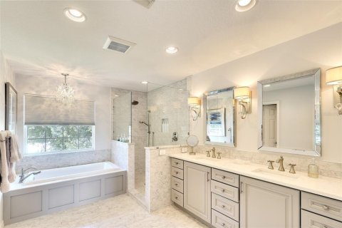 House in Bradenton, Florida 4 bedrooms, 303.79 sq.m. № 1833545 - photo 26