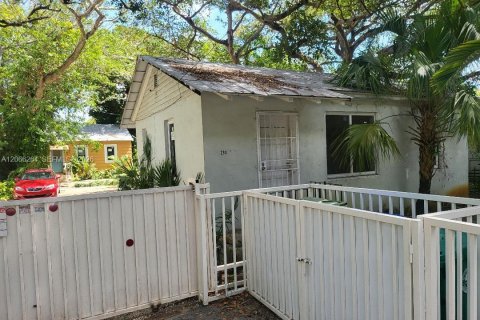 Villa ou maison à louer à Miami, Floride: 1 chambre № 2282711 - photo 5