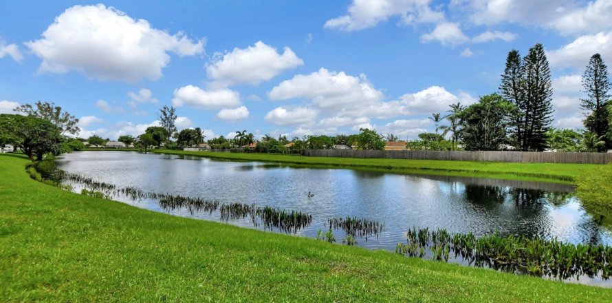 Villa ou maison à Boynton Beach, Floride 3 chambres, 154.03 m2 № 1231285