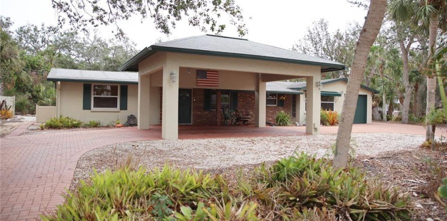House in Sarasota, Florida 3 bedrooms, 148.27 sq.m. № 1761338