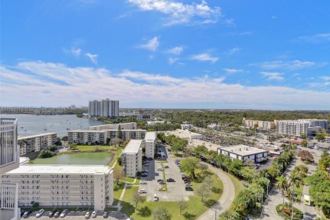 Condominio en venta en Aventura, Florida, 2 dormitorios, 149.11 m2 № 2035180 - foto 30