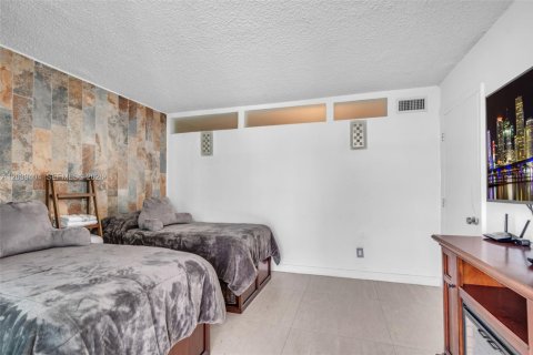 Condominio en alquiler en Miami Beach, Florida, 2 dormitorios, 91.04 m2 № 2085835 - foto 13