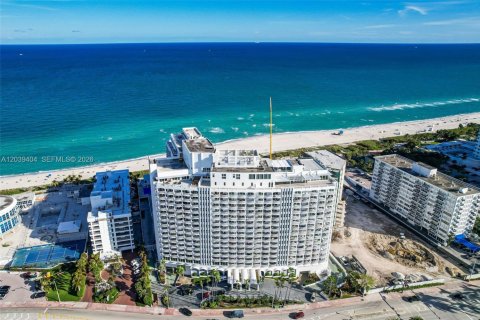 Condominio en Miami Beach, Florida, 2 dormitorios  № 2085835