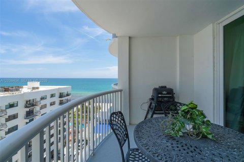 Condominio en alquiler en Miami Beach, Florida, 2 dormitorios, 91.04 m2 № 2085835 - foto 18