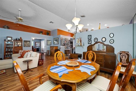 Villa ou maison à vendre à New Port Richey, Floride: 3 chambres, 152.92 m2 № 2339072 - photo 21