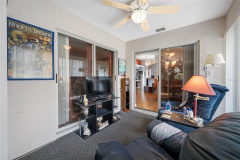 Villa ou maison à vendre à New Port Richey, Floride: 3 chambres, 152.92 m2 № 2339072 - photo 30