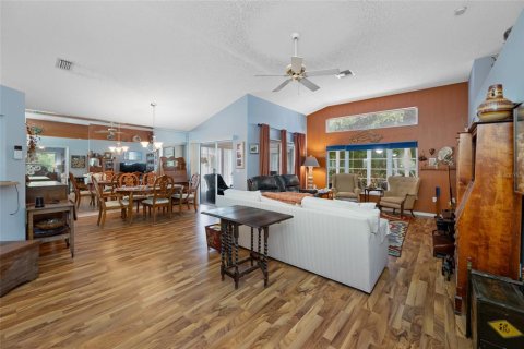 Villa ou maison à vendre à New Port Richey, Floride: 3 chambres, 152.92 m2 № 2339072 - photo 19
