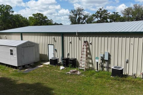 Commercial property in Trenton, Florida 371.61 sq.m. № 2135544 - photo 13