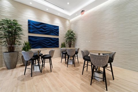 Condominio en alquiler en Fort Lauderdale, Florida, 3 dormitorios, 175.59 m2 № 2035539 - foto 21