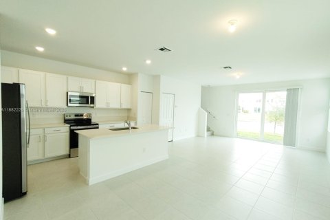 Touwnhouse à louer à Port St. Lucie, Floride: 4 chambres, 169.08 m2 № 1931939 - photo 11