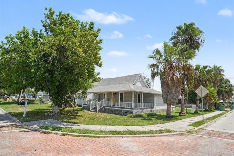 Villa ou maison à vendre à Palmetto, Floride: 3 chambres, 157.28 m2 № 2308802 - photo 6