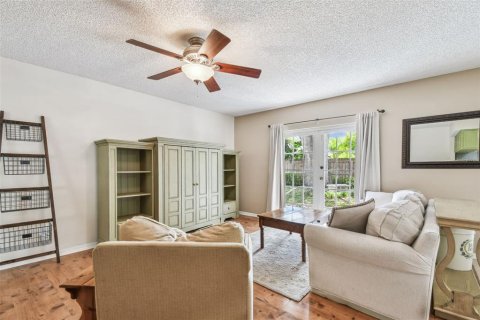 Casa en venta en Tampa, Florida, 4 dormitorios, 197.42 m2 № 1838878 - foto 14