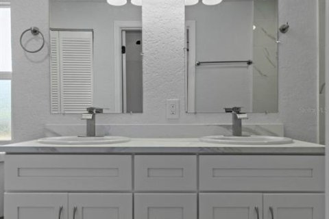 Casa en venta en Spring Hill, Florida, 4 dormitorios, 141.21 m2 № 1910598 - foto 27