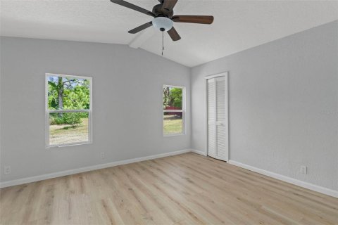 Casa en venta en Spring Hill, Florida, 4 dormitorios, 141.21 m2 № 1910598 - foto 24