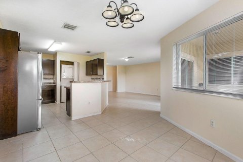 Appartement à louer à Coral Springs, Floride: 3 chambres, 501.02 m2 № 2147145 - photo 8