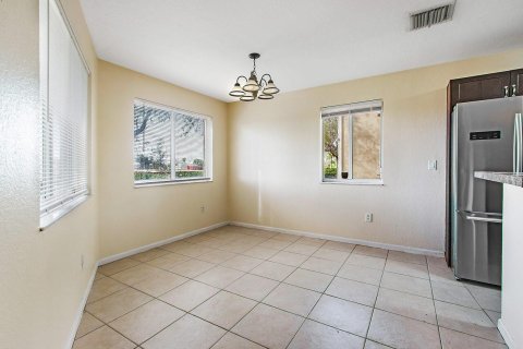Appartement à louer à Coral Springs, Floride: 3 chambres, 501.02 m2 № 2147145 - photo 7