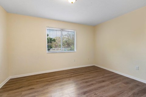 Appartement à louer à Coral Springs, Floride: 3 chambres, 501.02 m2 № 2147145 - photo 14