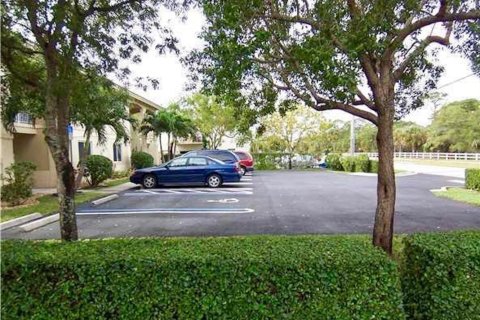 Appartement à louer à Coral Springs, Floride: 3 chambres, 501.02 m2 № 2147145 - photo 27